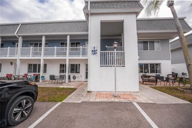 SUPER CLEAN 2/1 condo with PRIVATE & SERENE greenbelt backyard - photo 4