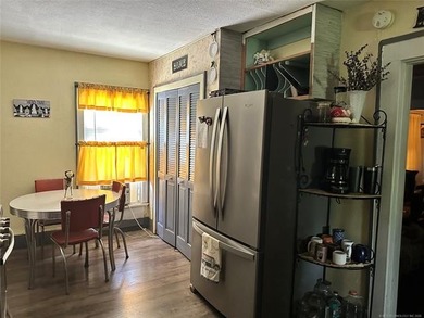 Looking for a country home at the edge of town? This 2 bedroom - photo 7