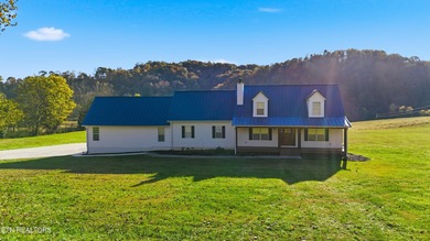 Melton Hill Lake Home Sale Pending in Clinton Tennessee
