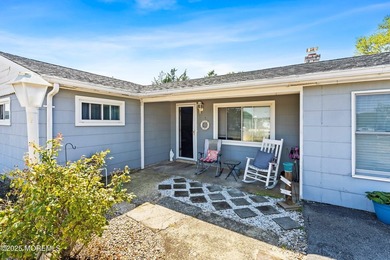 Welcome to Skippers Cove! This 3-bedroom home offers endless - photo 3
