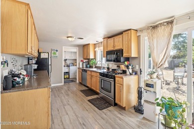 Welcome to Skippers Cove! This 3-bedroom home offers endless - photo 8