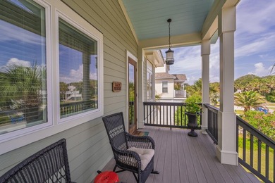 Spacious custom-built quality home offering OUTSTANDING OCEAN - photo 2
