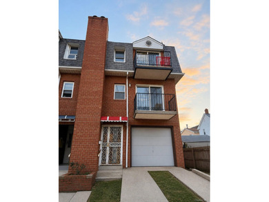 Delivered vacant, sold as is *NEEDS TLC*. delivered vacant - photo 2