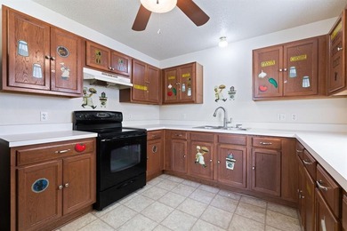 SELLER IS OFFERING $5000 in Closing Costs. This beautiful and