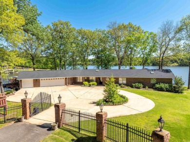 Lake Home For Sale in Hot Springs, Arkansas