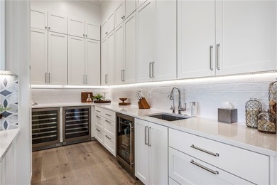 Few properties possess the setting, presence, and lifestyle to - photo 15