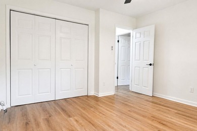 Welcome to this beautifully fully renovated, move-in-ready - photo 16