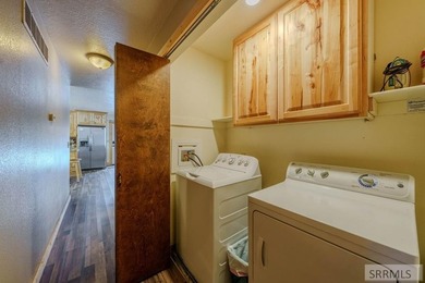 This Attractive Home is Beautifully Updated, Remodeled and Ready - photo 17