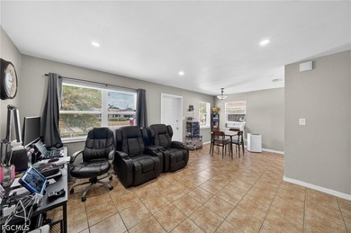 Investor Special in Historic Franklin Park! Concrete block - photo 3