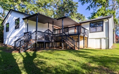 Welcome to this beautifully fully renovated, move-in-ready - photo 24