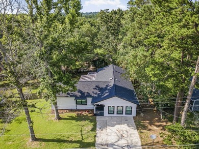 Welcome to this beautifully fully renovated, move-in-ready - photo 25