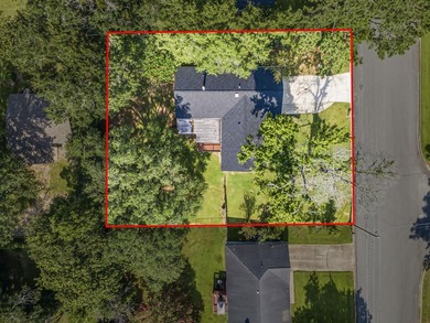 Welcome to this beautifully fully renovated, move-in-ready - photo 26