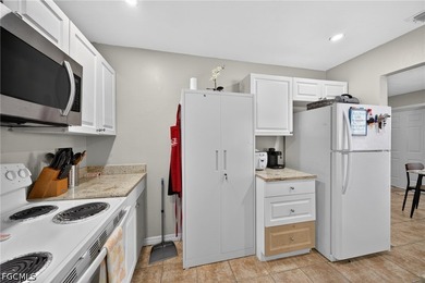 Investor Special in Historic Franklin Park! Concrete block - photo 9