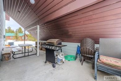 This Attractive Home is Beautifully Updated, Remodeled and Ready - photo 38