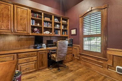 Welcome to this beautifully appointed 5-bedroom, 4-bath - photo 6
