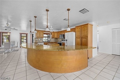 Welcome to your dream home in Bokeelia! Waterfront canal home - photo 7