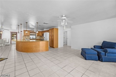 Welcome to your dream home in Bokeelia! Waterfront canal home - photo 9