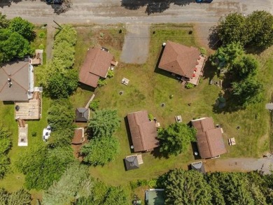 Lake Townhome/Townhouse For Sale in Sainte-Lucie-Des-Laurentides,