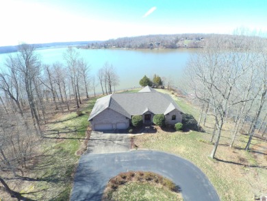Lake Barkley Home For Sale in Eddyville Kentucky