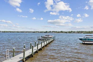 Stunning gated waterfront retreat on prestigious Princeton - photo 4