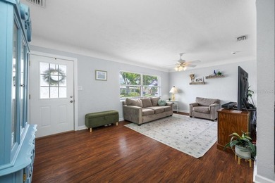 Under contract-accepting backup offers. WELCOME HOME! This - photo 3