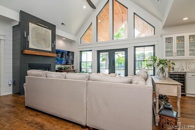 Luxury Lakefront Custom Home with dual living spaces Beautiful - photo 18