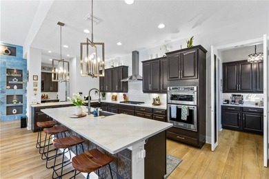 Set within Eagle Creek's guard-gated golf community, this - photo 30