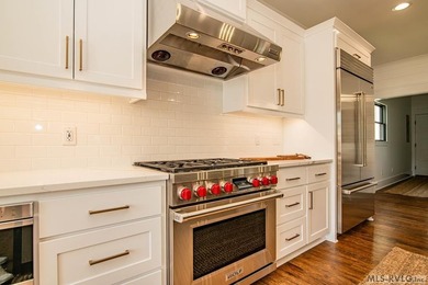 Luxury Lakefront Custom Home with dual living spaces Beautiful - photo 32
