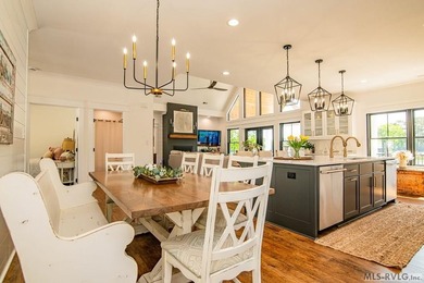 Luxury Lakefront Custom Home with dual living spaces Beautiful - photo 33