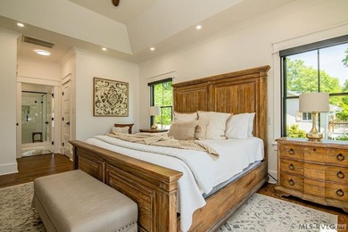 Luxury Lakefront Custom Home with dual living spaces Beautiful - photo 38
