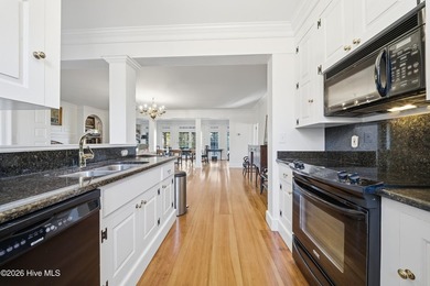 Gracefully positioned along the quiet shores of the Albemarle - photo 40