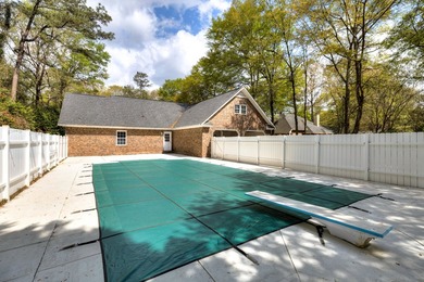 TOTALLY RENOVATED, ALL NEW KITCHEN, FRESH PAINT, NEW FLOORING - photo 41