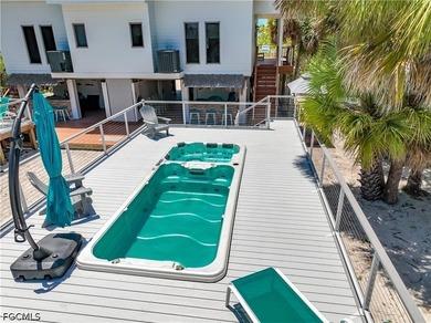 541 Gulf Lane - Steps to the Sand with Sweeping Water Views & - photo 7