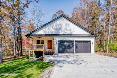 Lake Home For Sale in Crossville, Tennessee