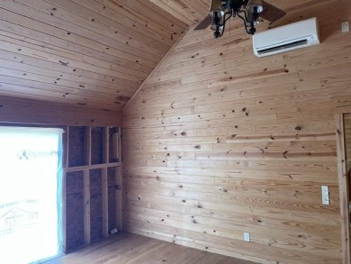 Lake Front Lodge with Guest House SOLD - photo 15