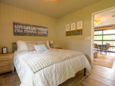 Updated with High-End Finishes Throughout!! - photo 17