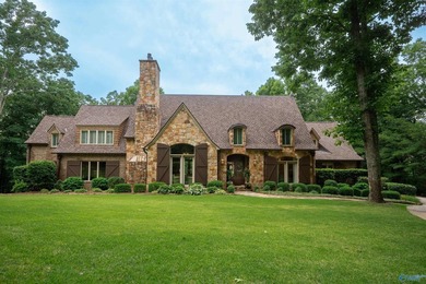 Custom luxury home in Cherokee Ridge's gated golf community - photo 1
