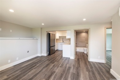 Nestled in the prestigious hillside community of Maunalani - photo 12