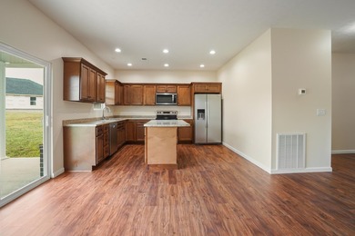 Brand new construction in a highly desirable lake community! - photo 16