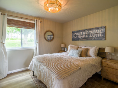 Updated with High-End Finishes Throughout!! - photo 15