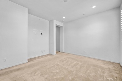 Welcome to 189 Patria, a beautifully appointed end-unit townhome - photo 22