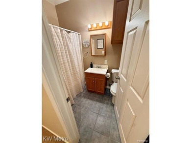Welcome to this beautifully maintained ranch offering over 3,100 - photo 22