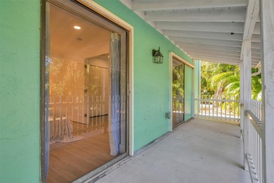 Welcome to this beautifully maintained 4 bed, 3 bath property - photo 42