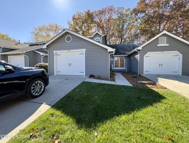 Lake Holiday Townhome/Townhouse For Sale in Crossville Tennessee