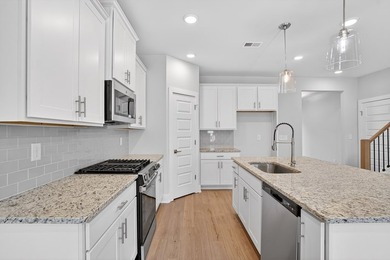 Kathleen Floor Plan - Lot 40 | Move-In Ready | Corner Lot - photo 11