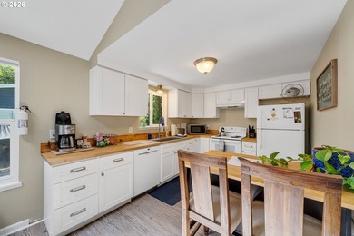 Spotlessly clean four bedroom, two bath home located a few quick - photo 19
