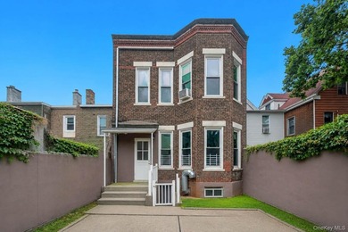Go down to features to look at the beautiful Floor Plan & - photo 3