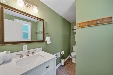 Spotlessly clean four bedroom, two bath home located a few quick - photo 23