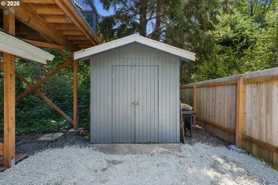 Spotlessly clean four bedroom, two bath home located a few quick - photo 29