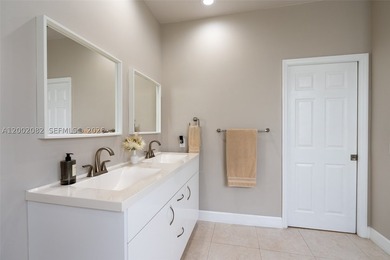This is where privacy meets presence. A lakefront setting, a - photo 32